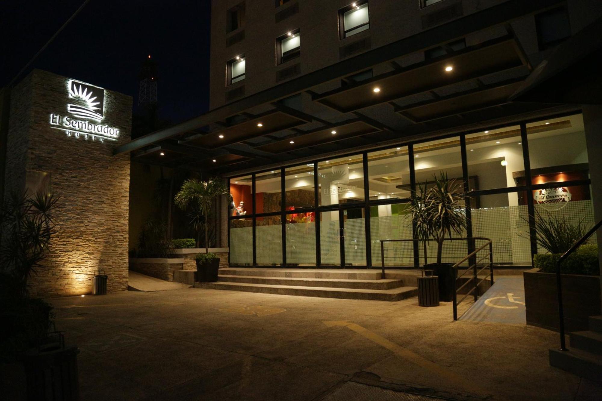 Hotel El Sembrador Guasave エクステリア 写真